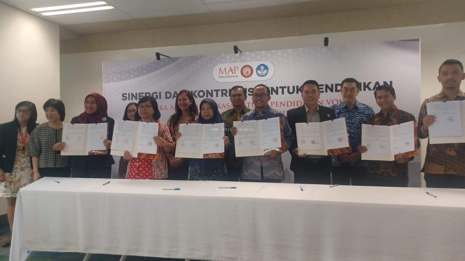Penandatanganan MOU Kerja Sama SMK YMIK dengan PT MAP Retail Academy: Tingkatkan Kompetensi SDM Pendidikan Vokasi